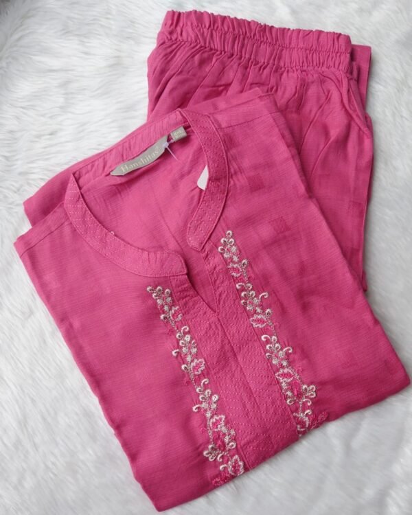 Luxury Lucknowi Chikankari Rayon Kurti Set – Exquisite Craftsmanship & Contemporary Elegance - Image 4