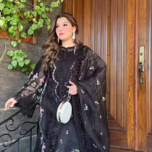 ✨ Timeless Elegance in Black – Embroidered Luxury Abaya ✨
