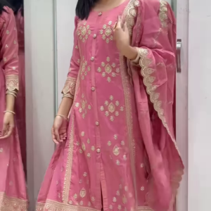 Women’s Embroidered Anarkali Kurta Set – A Timeless Blend of Tradition & Elegance