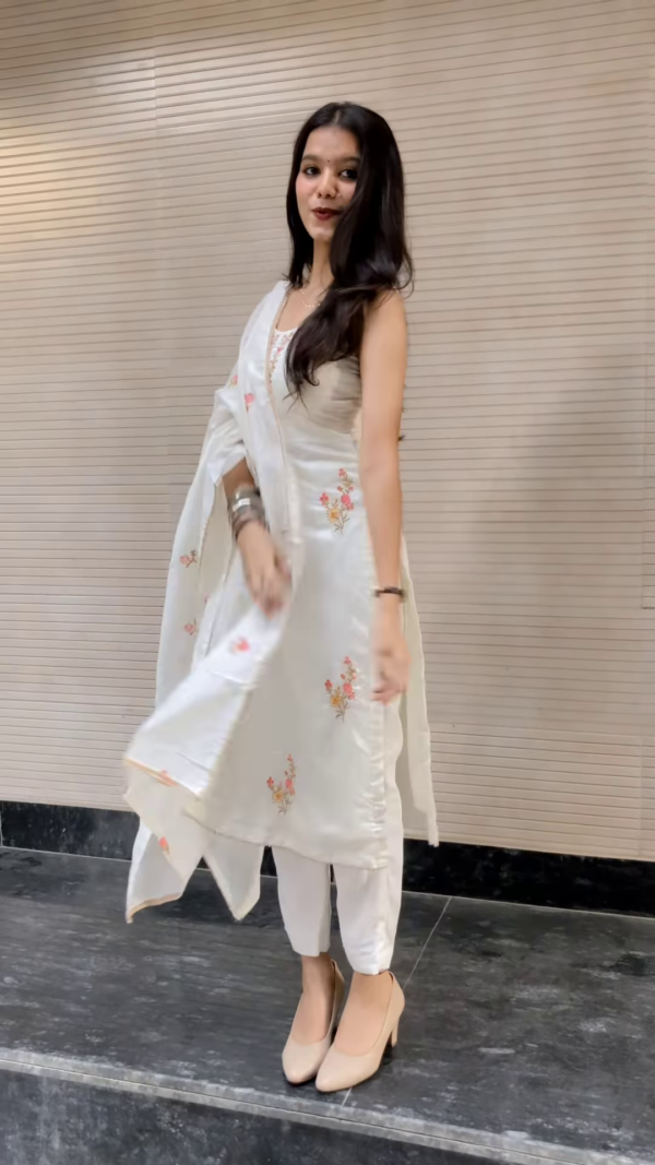 Ethereal White: A Modern Take on Traditional Kurti Ensemble
