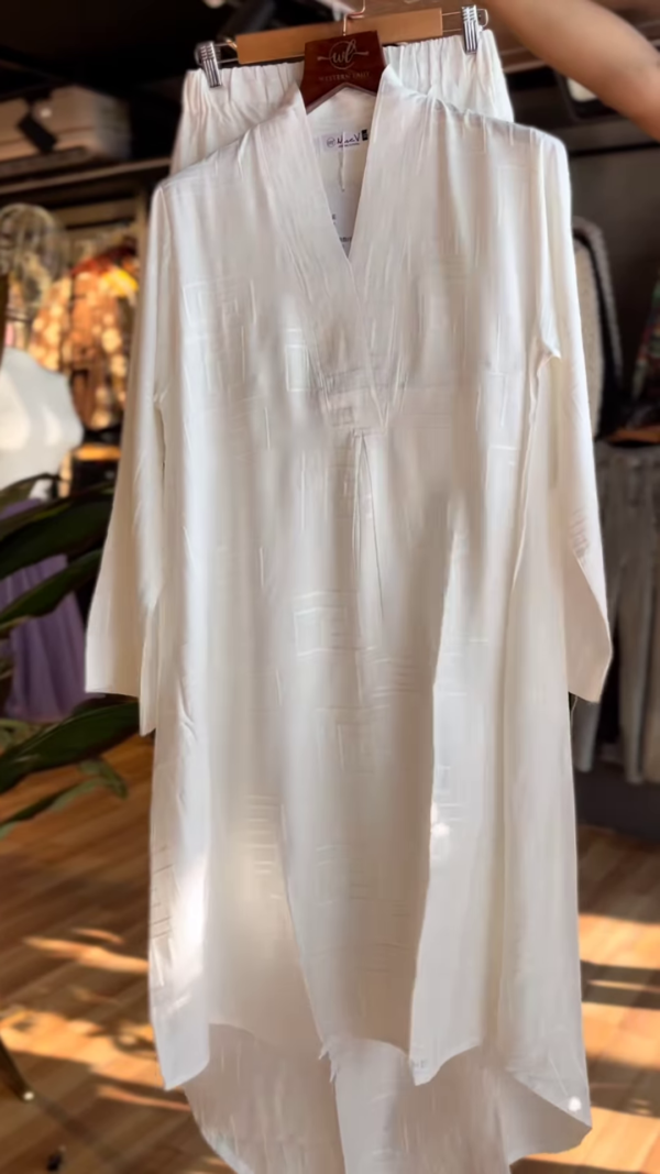 Ivory Mist Co-Ord Set – Where Minimalism Meets Elegance