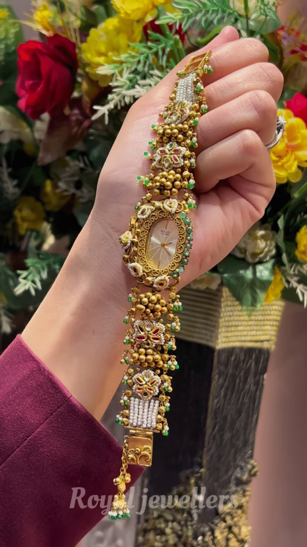 Exquisite Gold-Toned Watch with Elaborate Detailing - Image 3